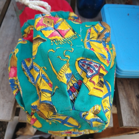 Vintage Native American print bucket bag - Picture 3 of 10